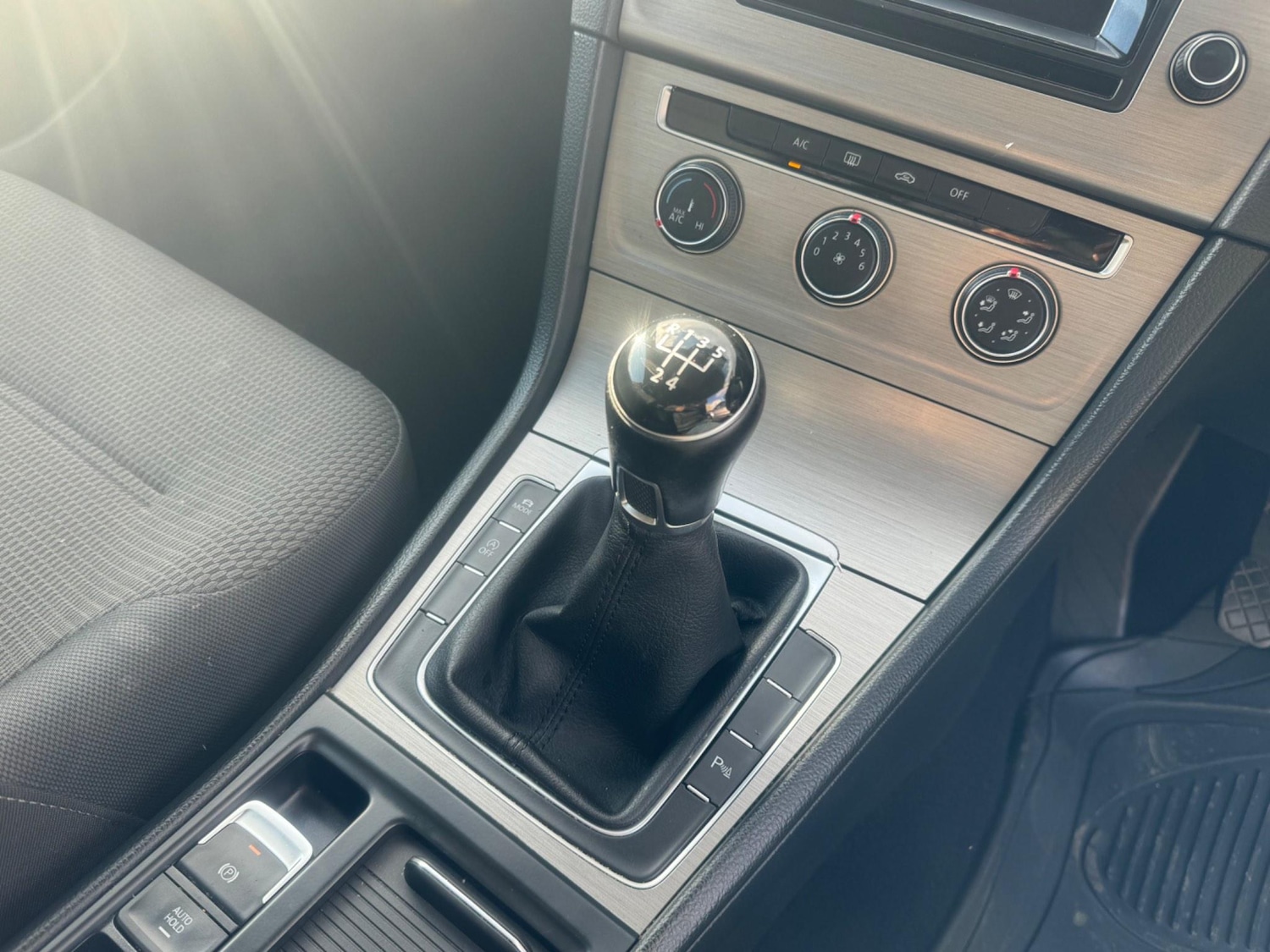 Used Volkswagen Golf 2015 for sale - 76987851: Photo 22