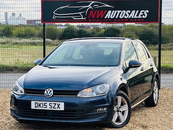 Used Volkswagen Golf 2015 for sale - 76987851: Photo