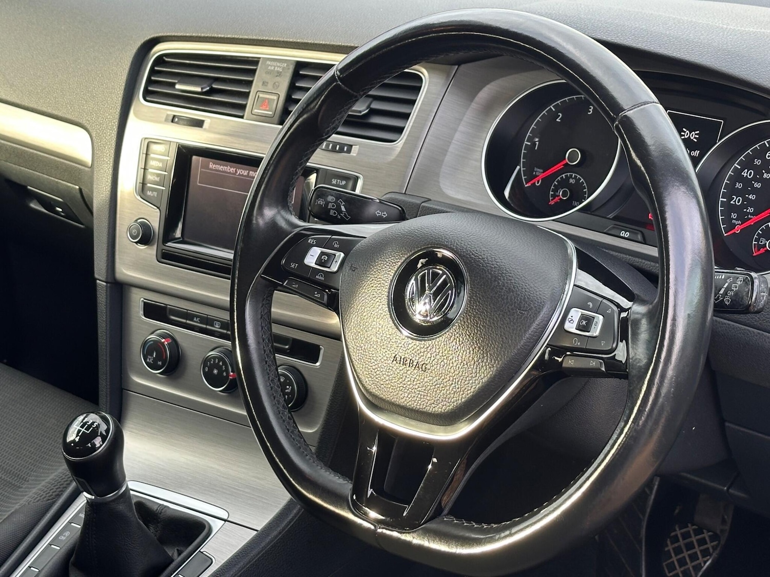 Used Volkswagen Golf 2015 for sale - 76987851: Photo 8