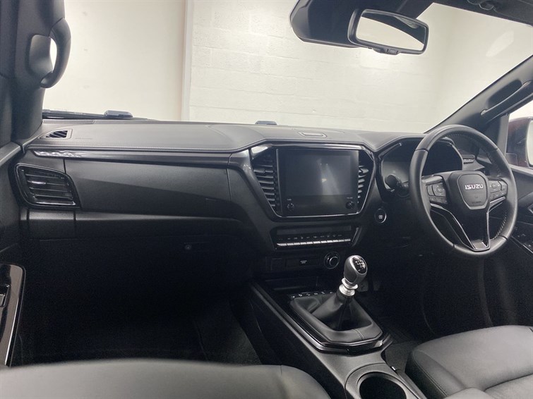 Used Isuzu D-Max 2024 for sale - 77210509: Photo 2