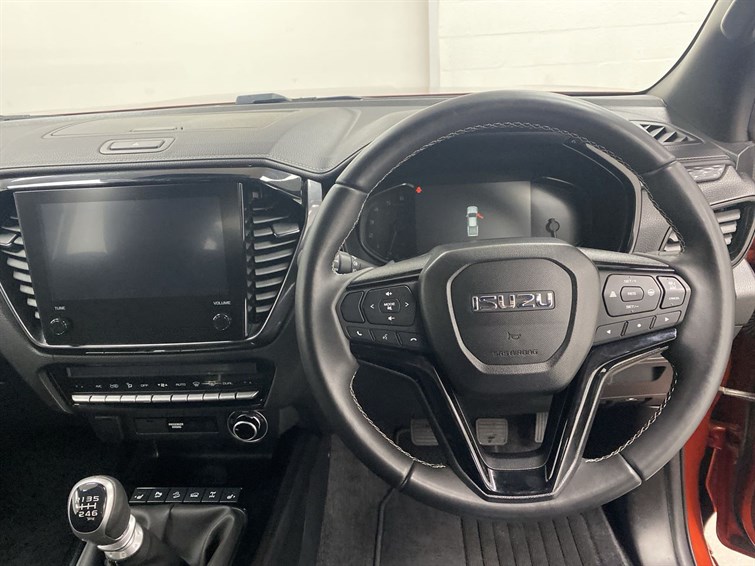 Used Isuzu D-Max 2024 for sale - 77210509: Photo 37