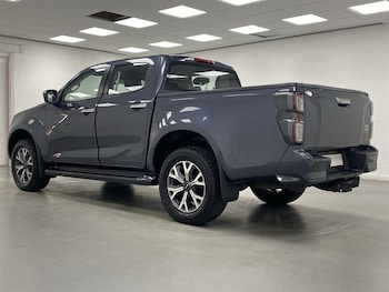 Used Isuzu D-Max 2023 for sale - 77840841: Photo