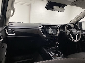 Used Isuzu D-Max 2021 for sale - 77210522: Photo