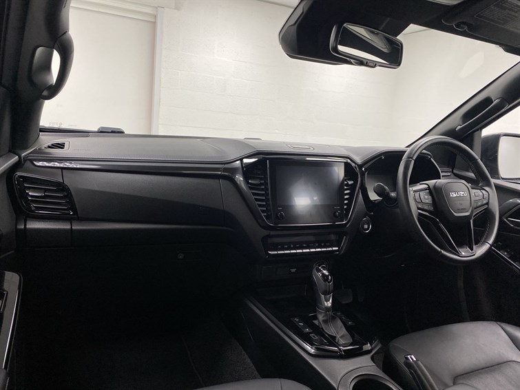 Used Isuzu D-Max 2024 for sale - 77210634: Photo 2