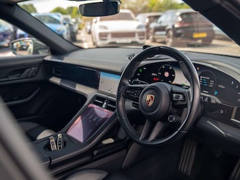 Used Porsche Taycan 2023 for sale - 79319357: Photo