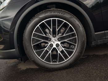 Used Porsche Macan 2024 for sale - 78845501: Photo