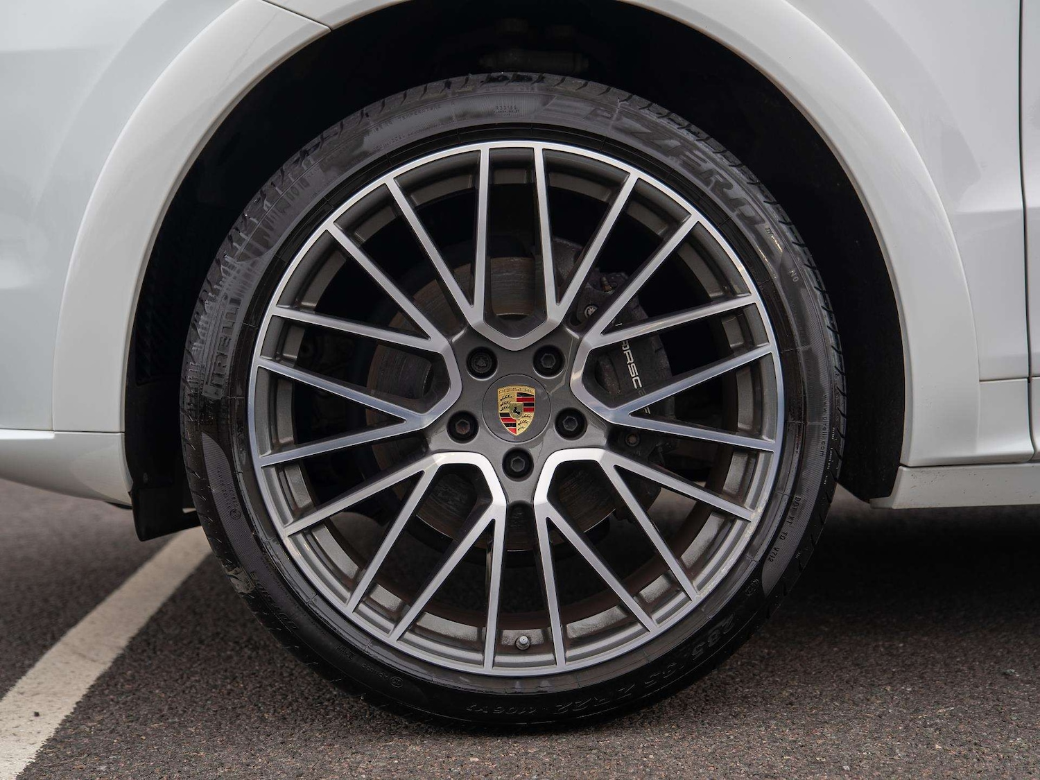 Used Porsche Cayenne 2023 for sale - 77811057: Photo 4