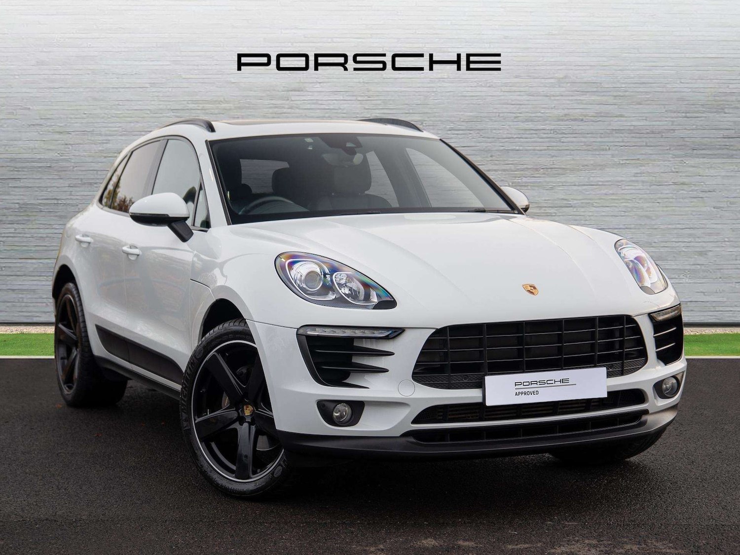 Used Porsche Macan 2017 for sale - 76553258: Photo 1