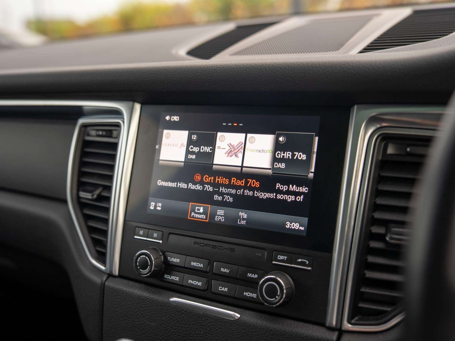 Used Porsche Macan 2017 for sale - 76553258: Photo 13