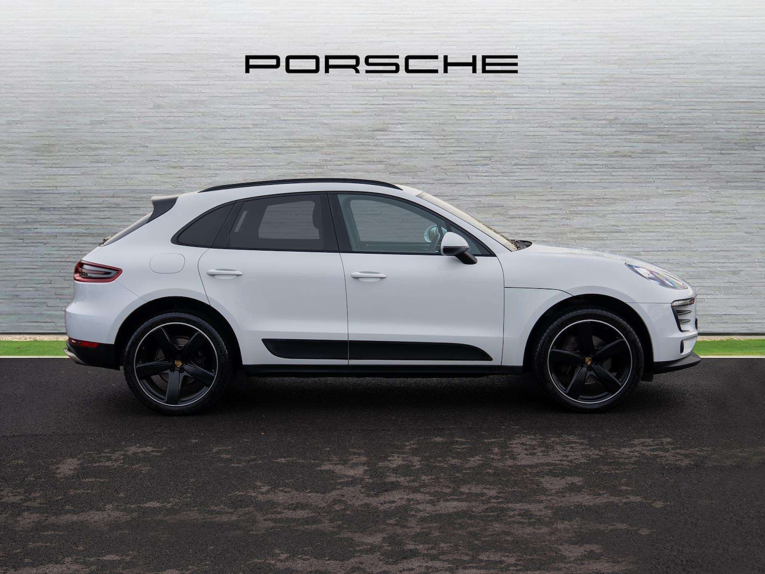Used Porsche Macan 2017 for sale - 76553258: Photo 5