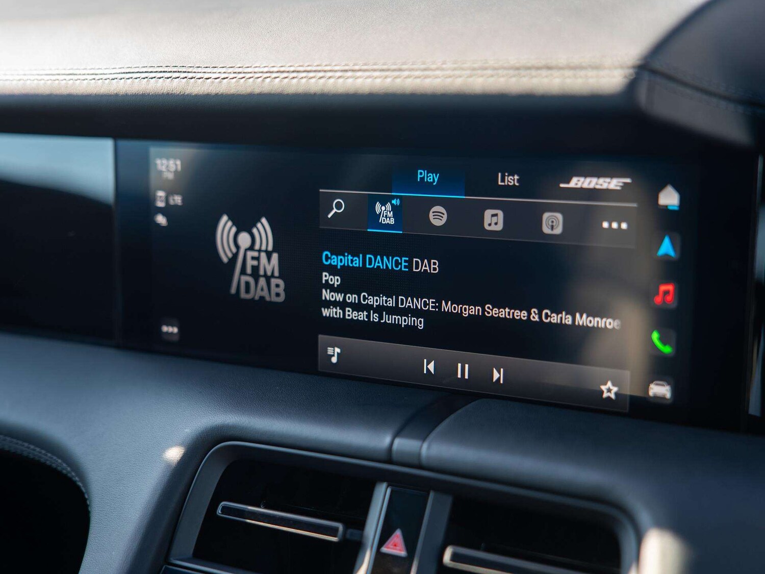 Used Porsche Taycan 2022 for sale - 78023919: Photo 18