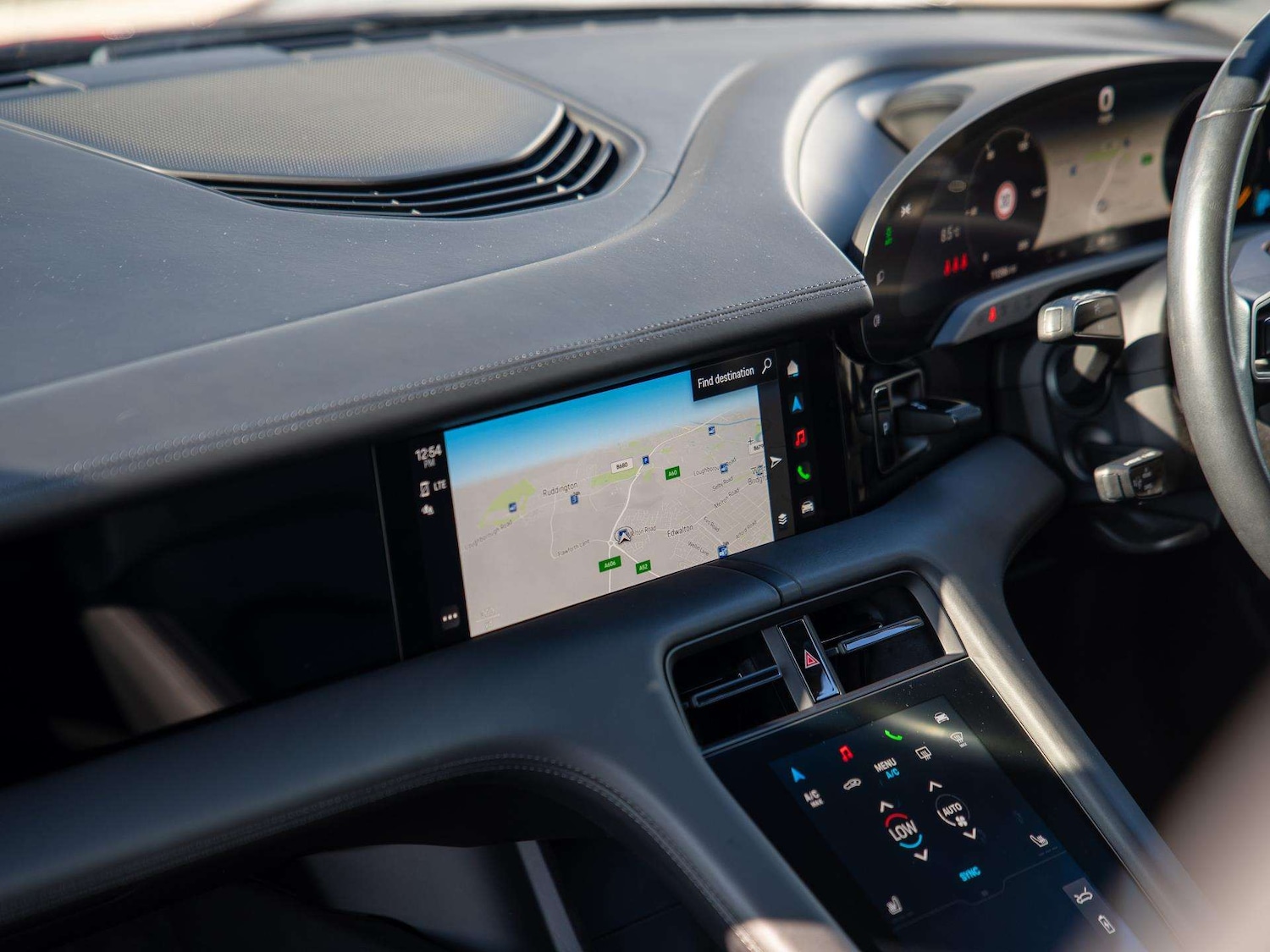 Used Porsche Taycan 2022 for sale - 78023919: Photo 23