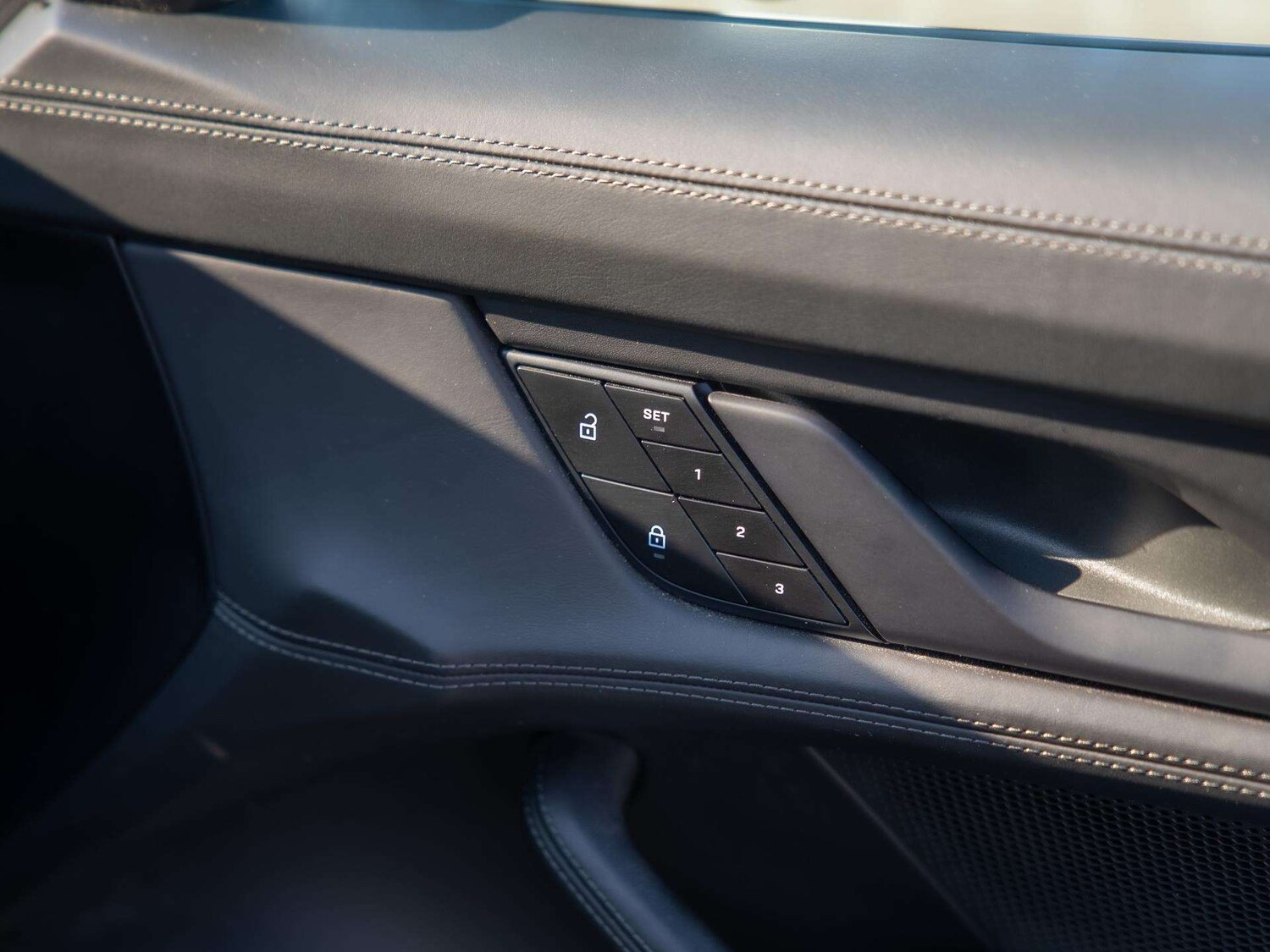 Used Porsche Taycan 2022 for sale - 78023919: Photo 34