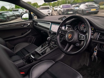 Used Porsche Macan 2023 for sale - 78812644: Photo