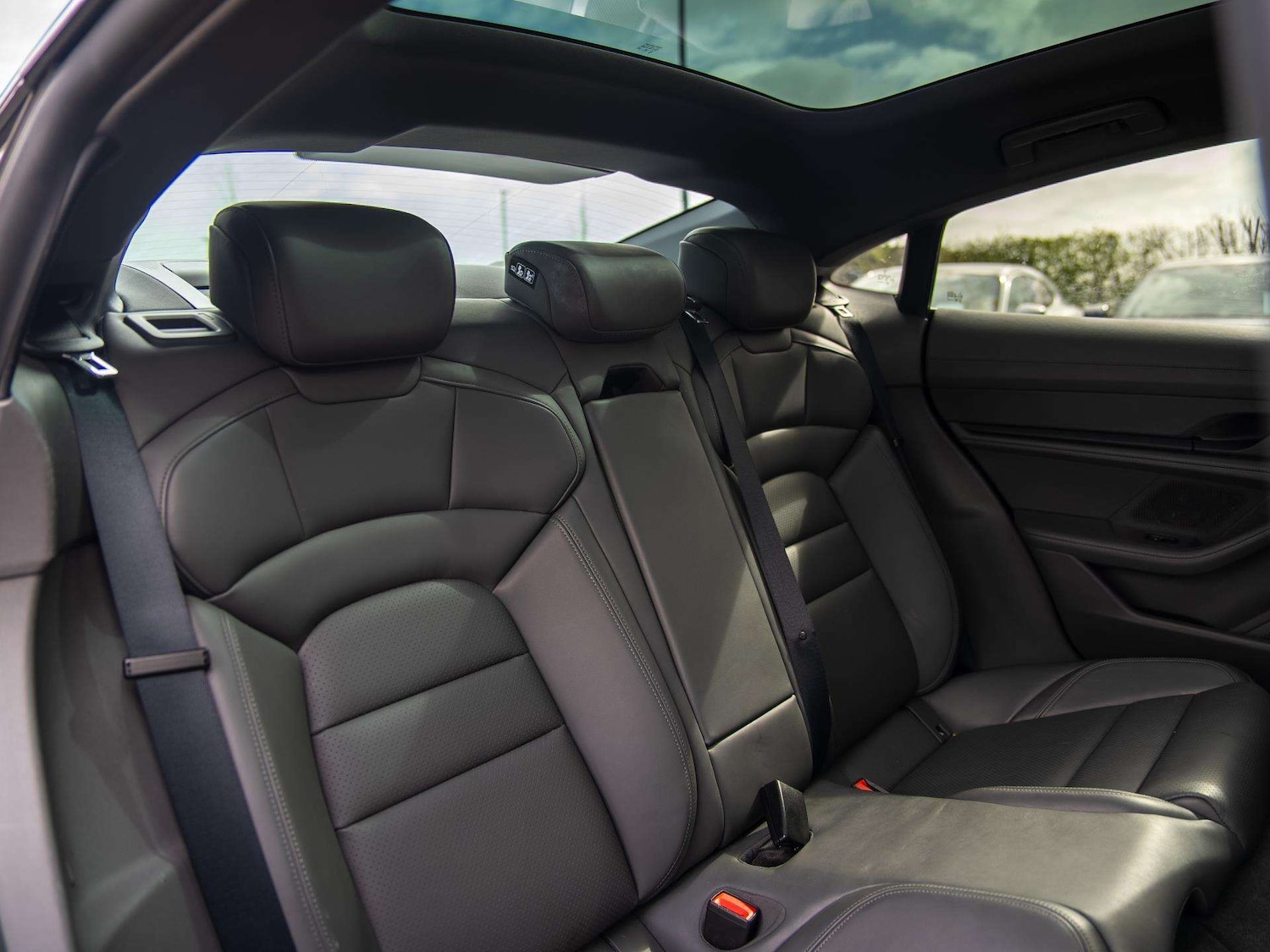 Used Porsche Taycan 2021 for sale - 78089949: Photo 10