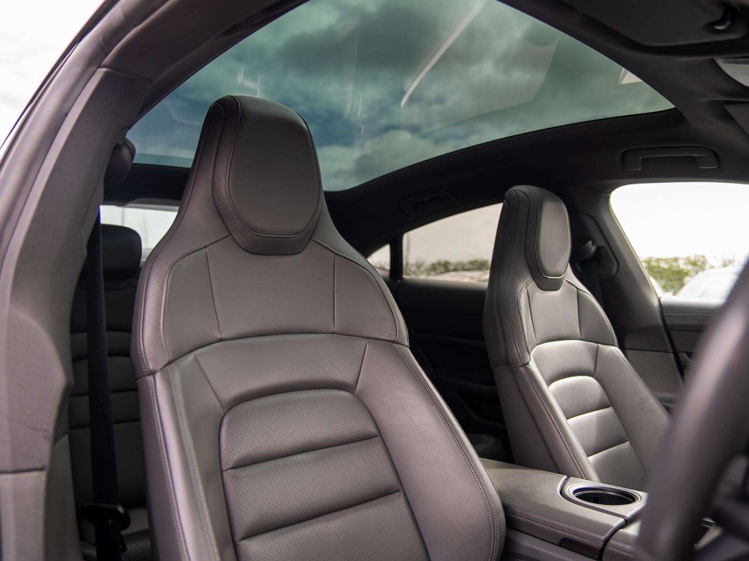 Used Porsche Taycan 2021 for sale - 78089949: Photo 11