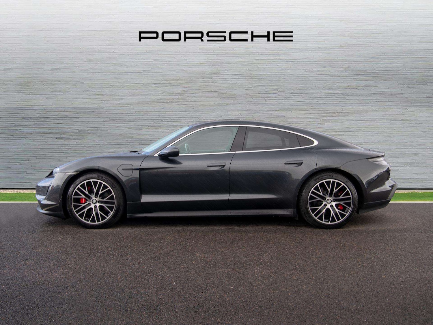 Used Porsche Taycan 2021 for sale - 78089949: Photo 5