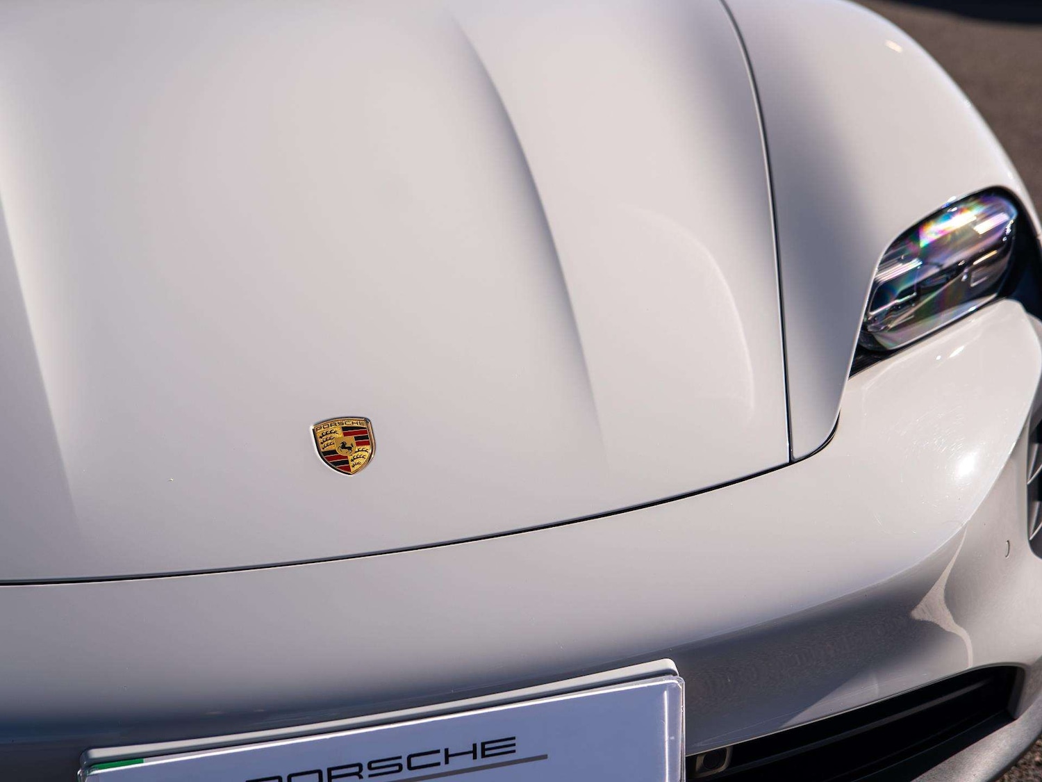 Used Porsche Taycan 2022 for sale - 77942875: Photo 18