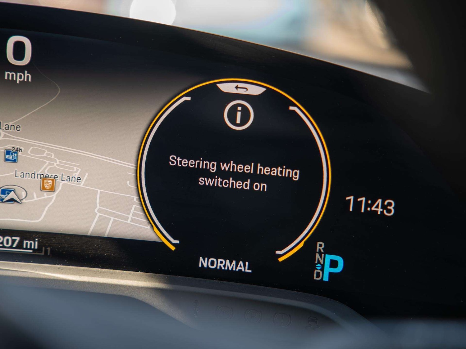 Used Porsche Taycan 2022 for sale - 77942875: Photo 19