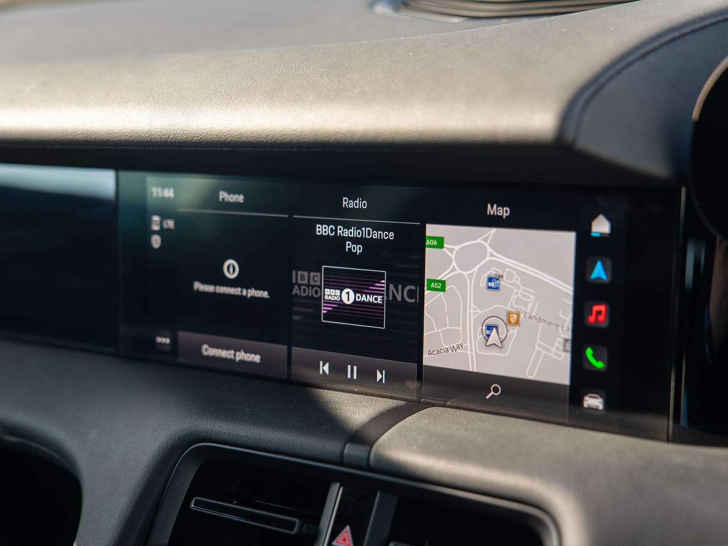 Used Porsche Taycan 2022 for sale - 77942875: Photo 29