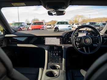 Used Porsche Taycan 2022 for sale - 77942875: Photo