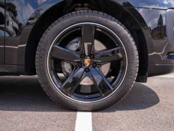Used Porsche Macan 2021 for sale - 75329370: Photo