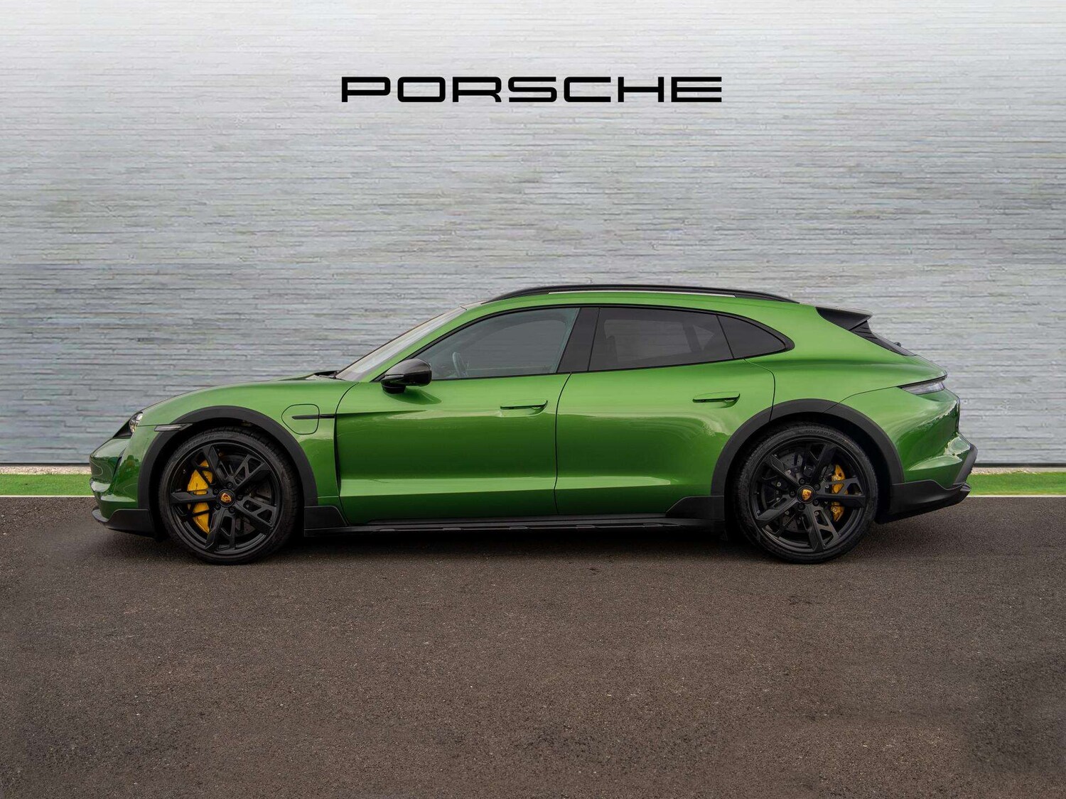 Used Porsche Taycan for sale - 77960945: Photo 5