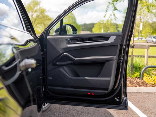 Used Porsche Cayenne 2025 for sale - 75818343: Photo 28