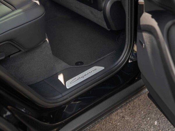 Used Porsche Cayenne 2025 for sale - 75818343: Photo 34