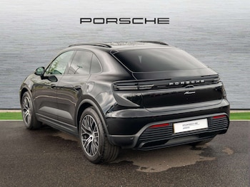 Used Porsche Macan 2024 for sale - 78949305: Photo
