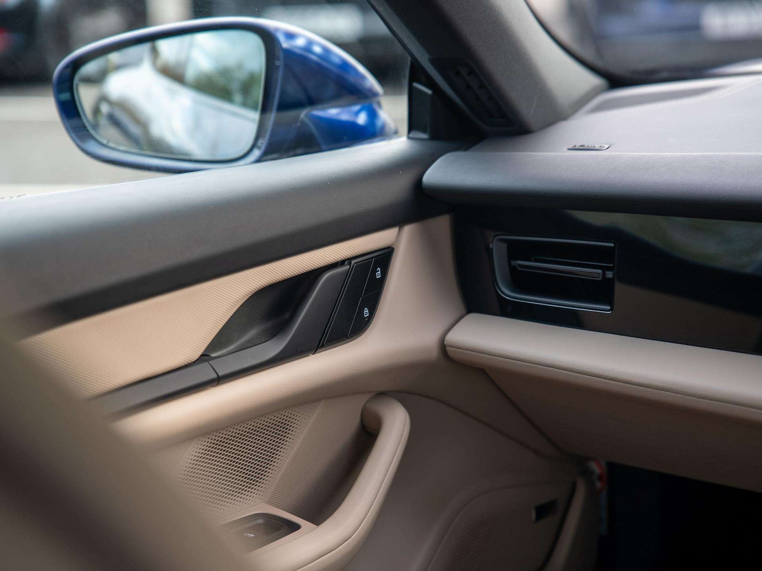 Used Porsche Taycan 2022 for sale - 76553214: Photo 29