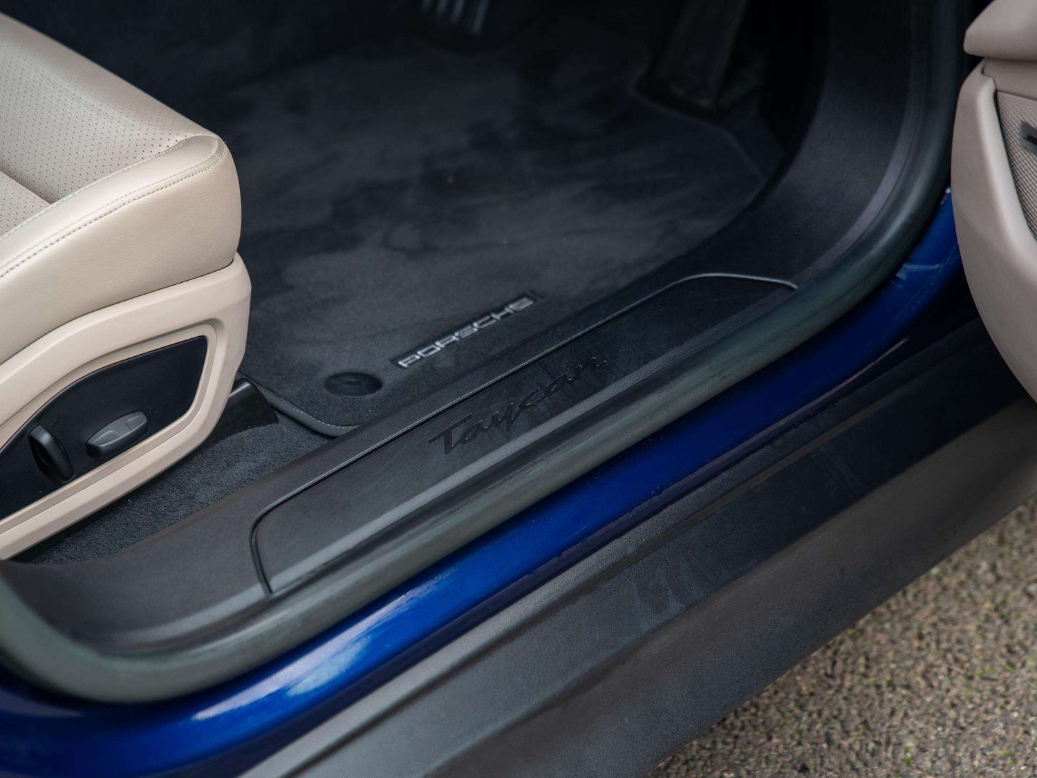 Used Porsche Taycan 2022 for sale - 76553214: Photo 32