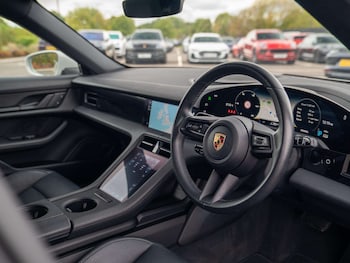 Used Porsche Taycan 2023 for sale - 79579488: Photo
