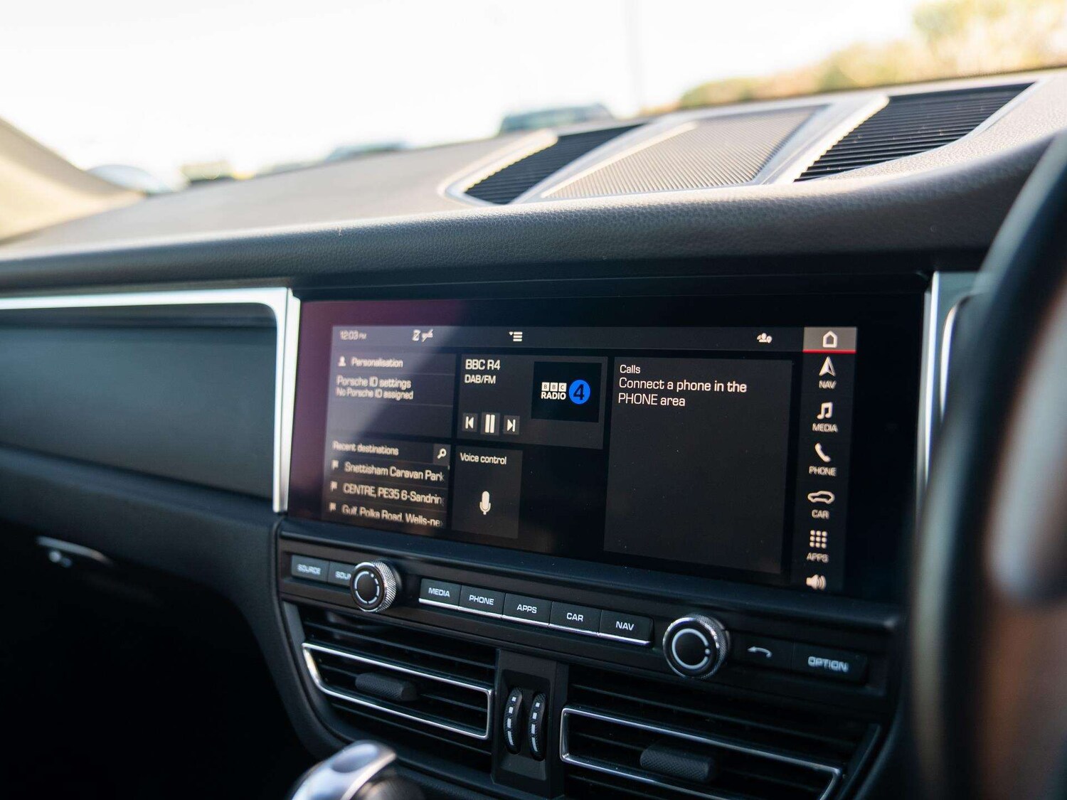 Used Porsche Macan 2020 for sale - 76553064: Photo 19