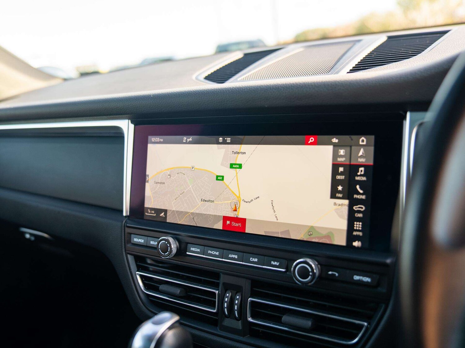 Used Porsche Macan 2020 for sale - 76553064: Photo 20