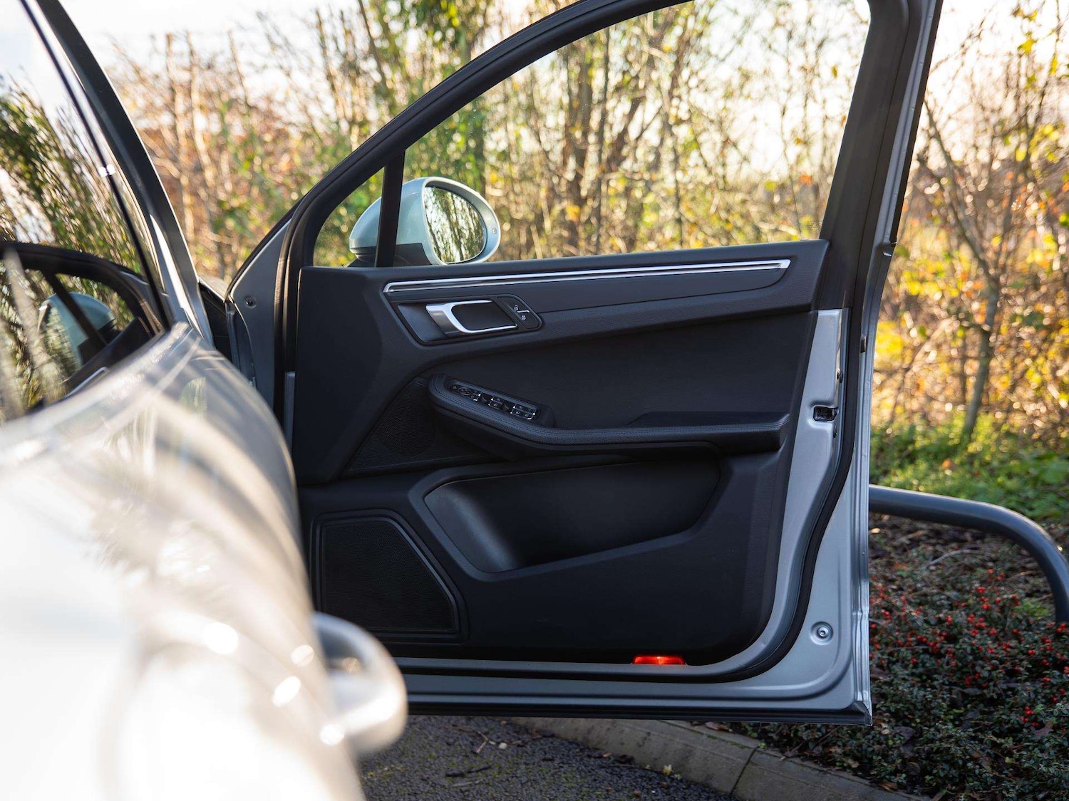 Used Porsche Macan 2020 for sale - 76553064: Photo 31