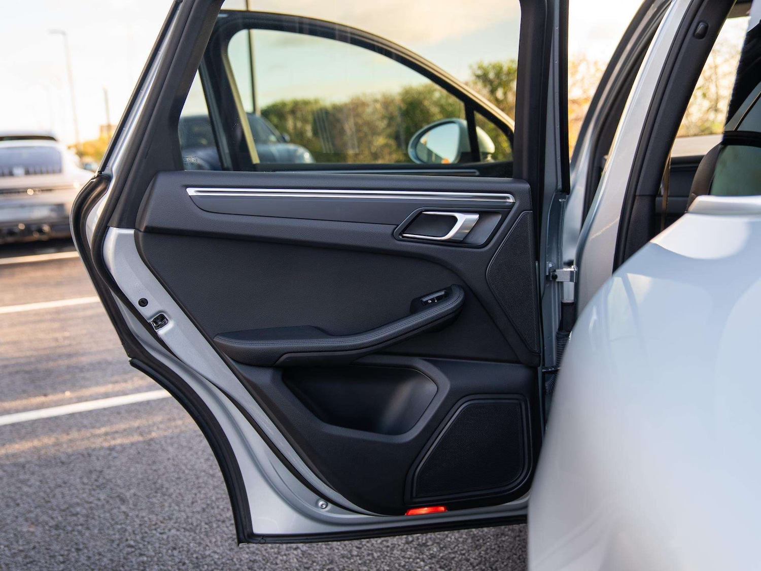 Used Porsche Macan 2020 for sale - 76553064: Photo 32