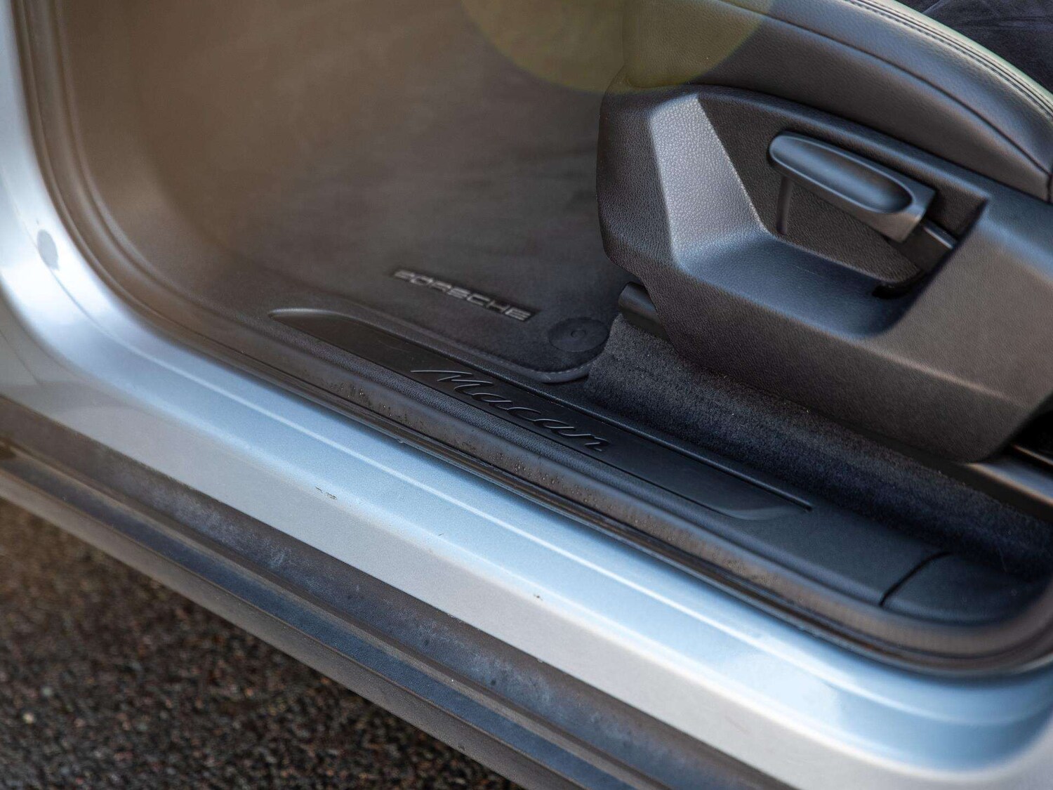 Used Porsche Macan 2020 for sale - 76553064: Photo 33