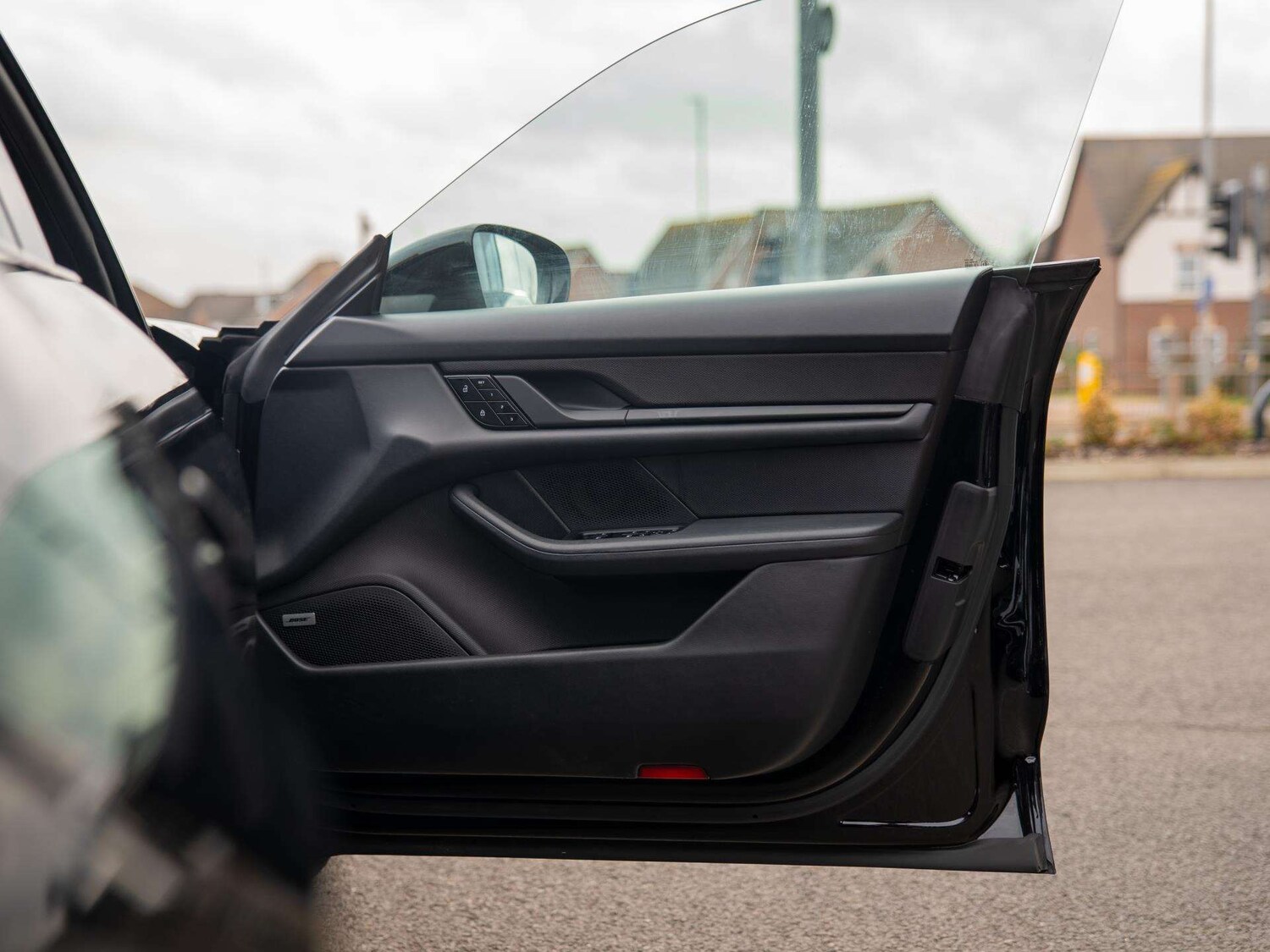 Used Porsche Taycan for sale - 77960951: Photo 35