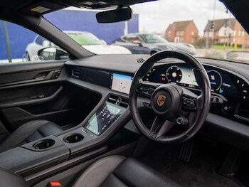 Used Porsche Taycan 2020 for sale - 77960951: Photo