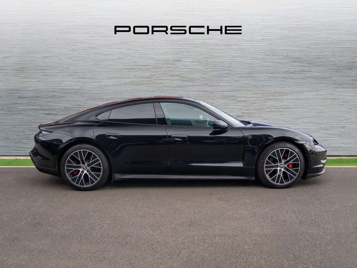 Used Porsche Taycan for sale - 77960951: Photo 5