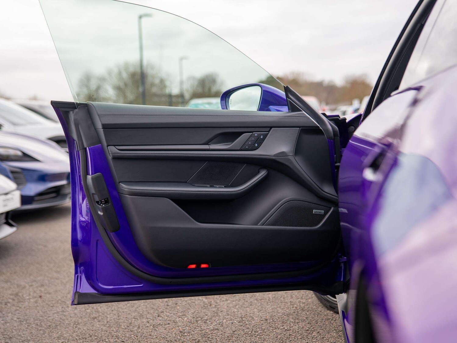 Used Porsche Taycan 2026 for sale - 77810990: Photo 14