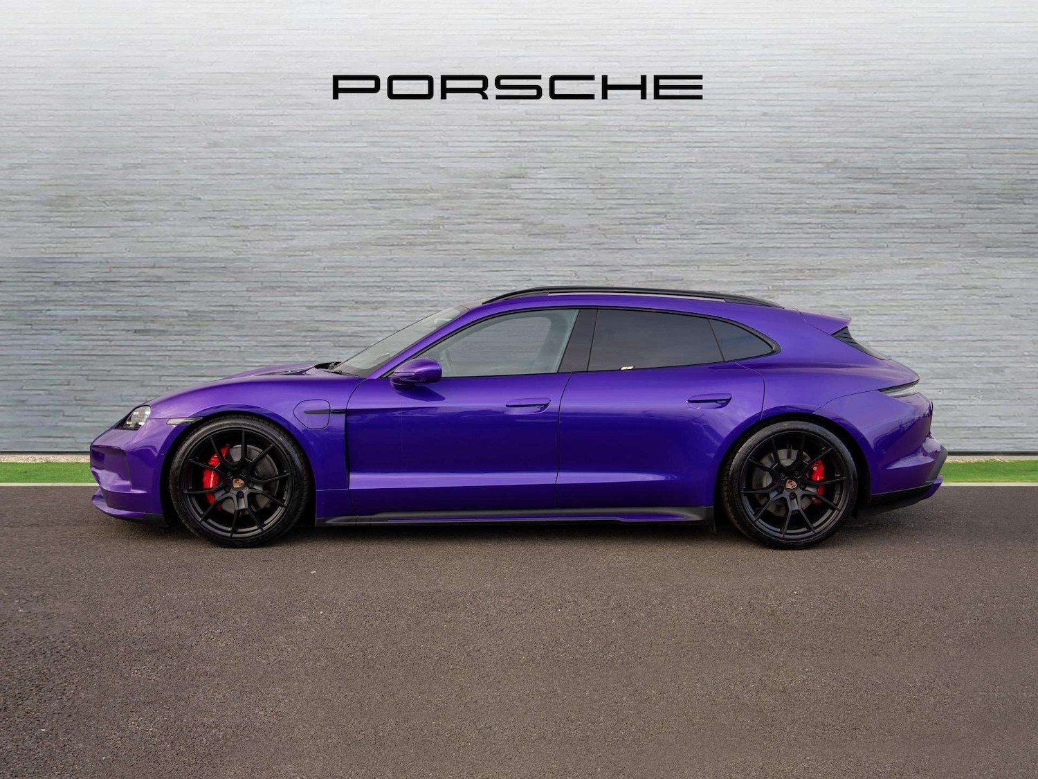 Used Porsche Taycan 2026 for sale - 77810990: Photo 5