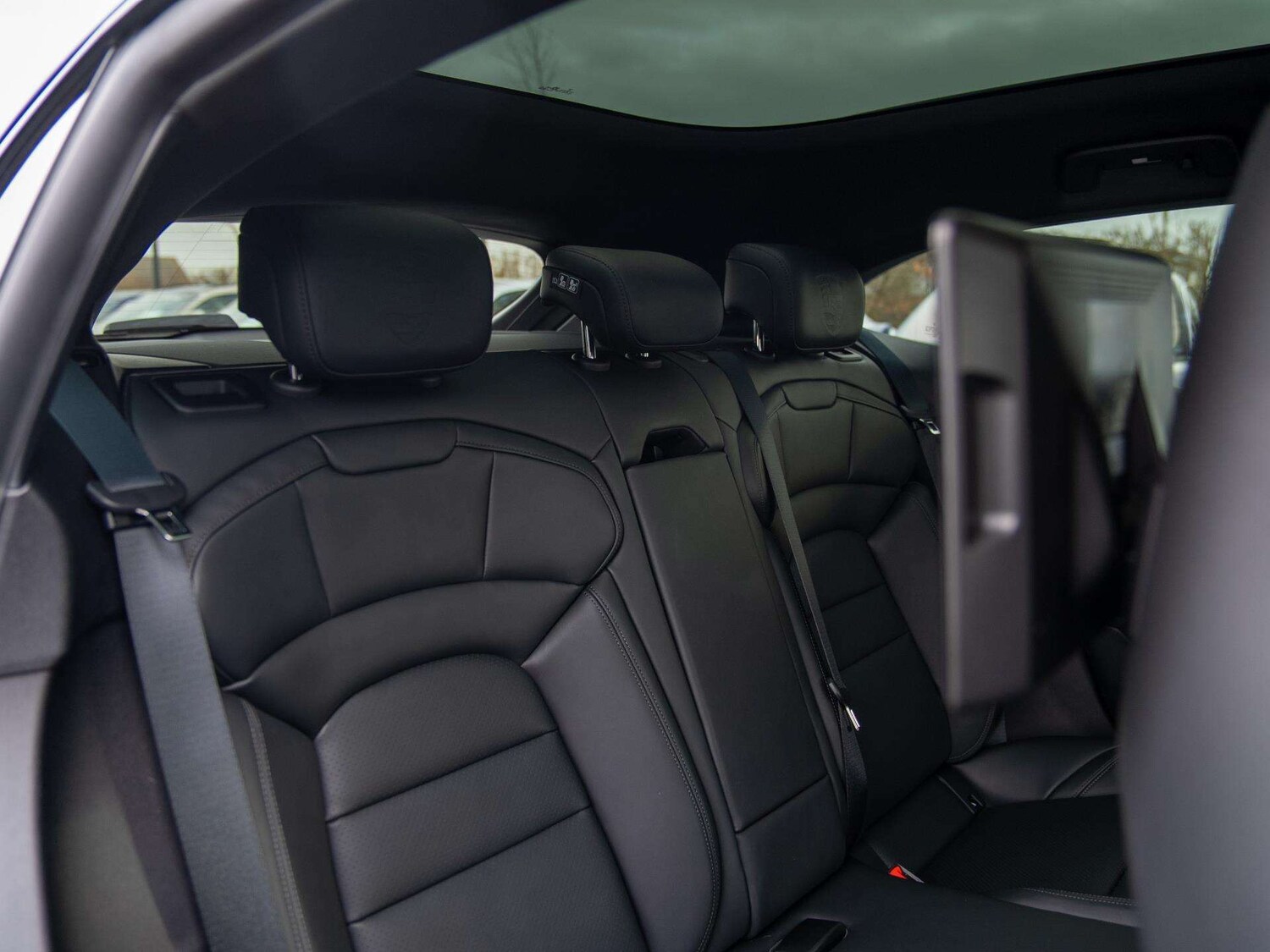 Used Porsche Taycan 2026 for sale - 77810990: Photo 9