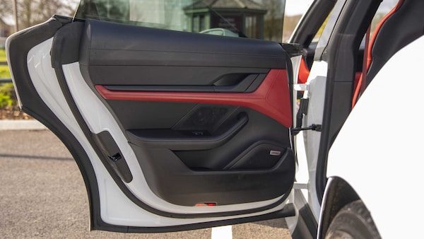 Used Porsche Taycan 2020 for sale - 76262367: Photo 27