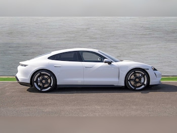 Used Porsche Taycan 2020 for sale - 76262367: Photo