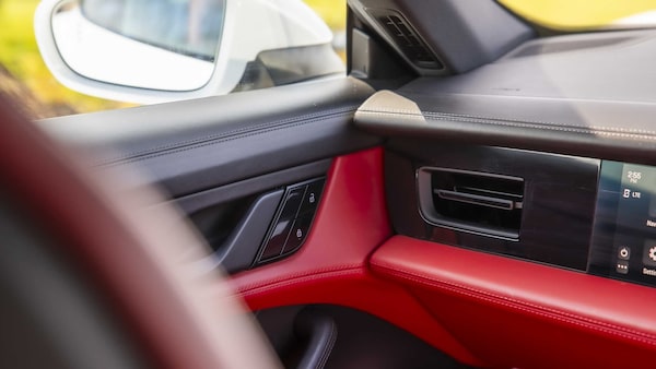 Used Porsche Taycan 2020 for sale - 76262367: Photo 34