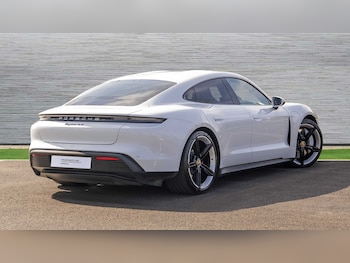 Used Porsche Taycan 2020 for sale - 76262367: Photo