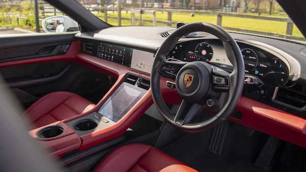Used Porsche Taycan 2020 for sale - 76262367: Photo 6