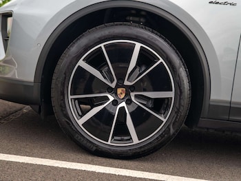 Used Porsche Macan 2025 for sale - 79109363: Photo